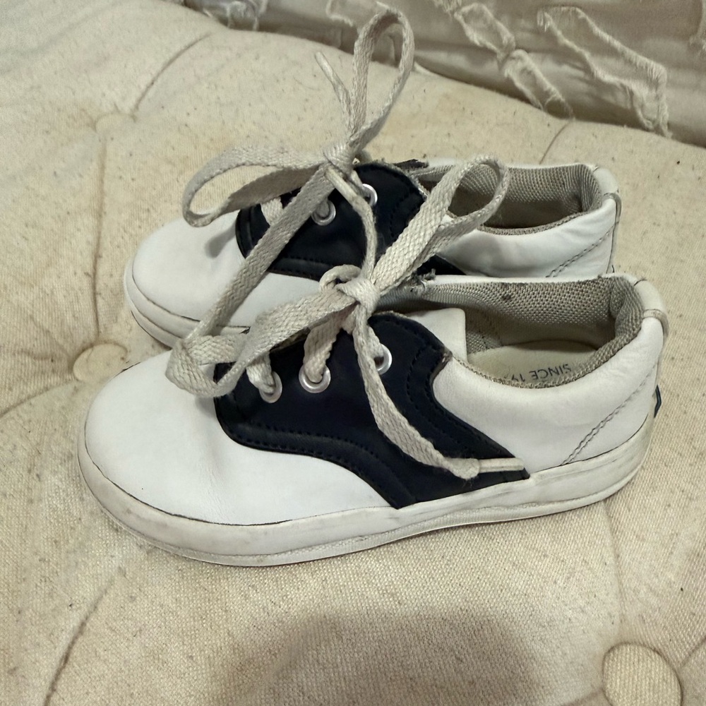 Keds saddle shoes toddler size 9